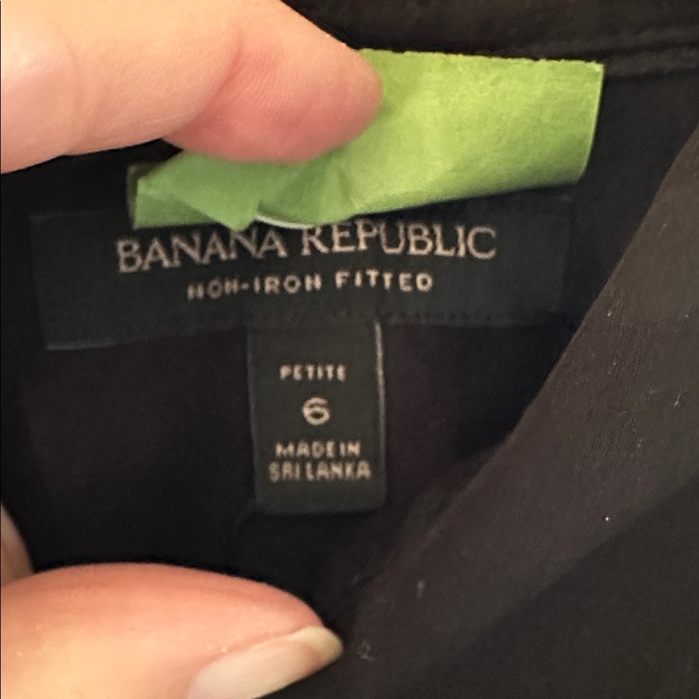 Banana Republic Black Non-Iron Fitted Shirt 6 Petite - Picture 2 of 7